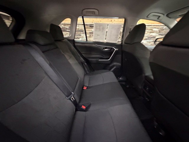 Used 2021 Toyota RAV4 XLE AWD/4WD image 33