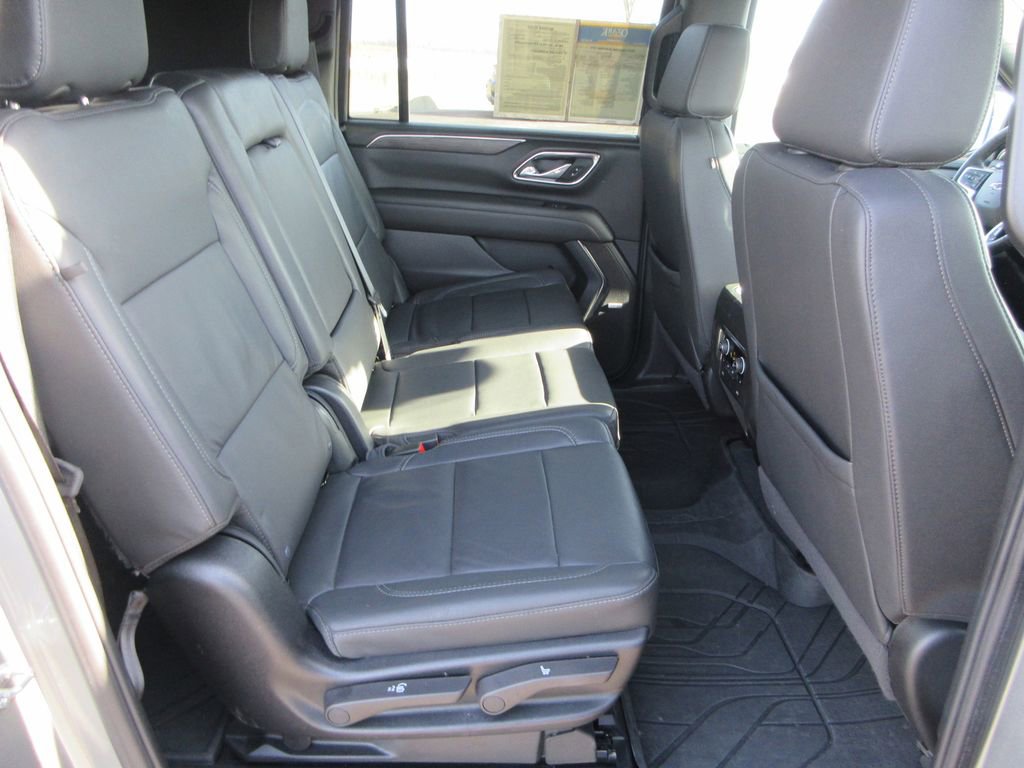 Certified 2024 Chevrolet Suburban Z71 w/ Luxury Package image 19