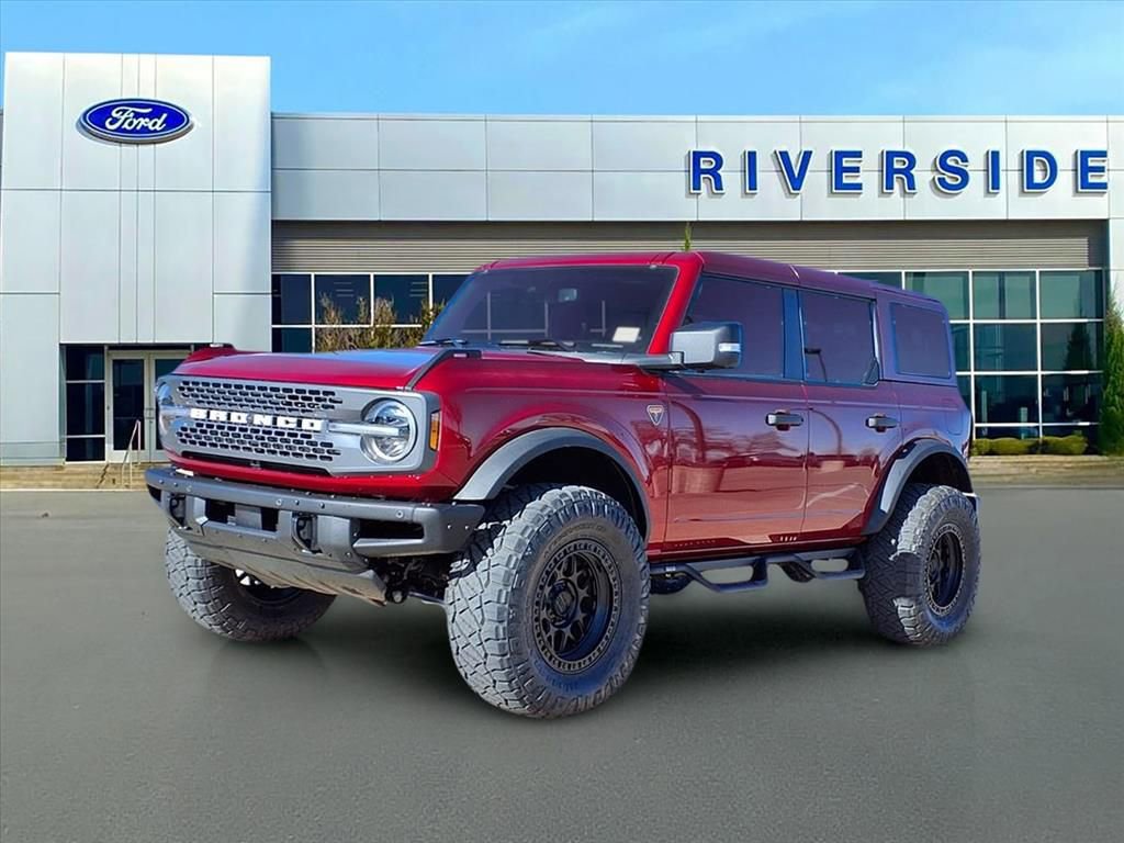 New 2025 Ford Bronco Badlands image 3