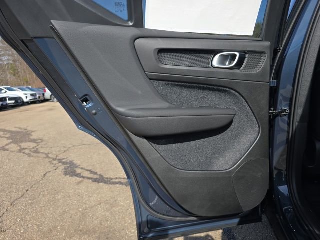 New 2026 Volvo EX40 Plus w/ Climate Package image 18