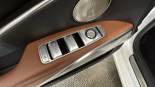 Used 2019 Kia K900 Luxury w/ VIP Package AWD/4WD image 11