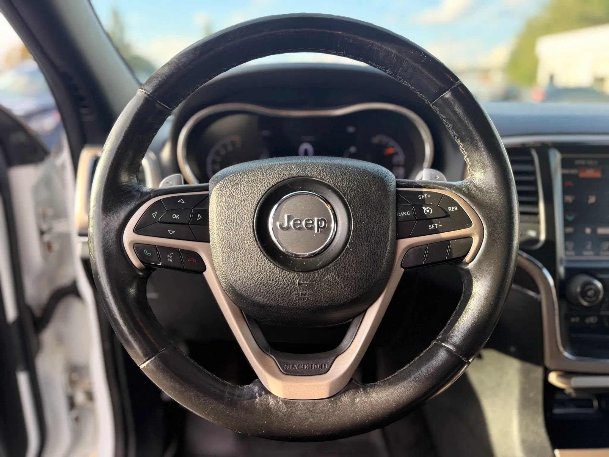 Used 2015 Jeep Grand Cherokee Limited AWD/4WD image 24