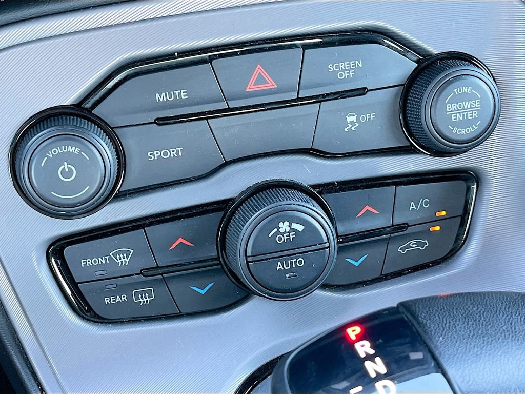 Used 2023 Dodge Challenger SXT image 15