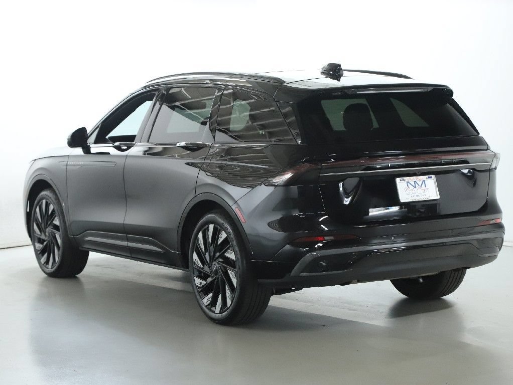 Certified 2025 Lincoln Nautilus Reserve w/ Jet Appearance Package AWD/4WD image 42