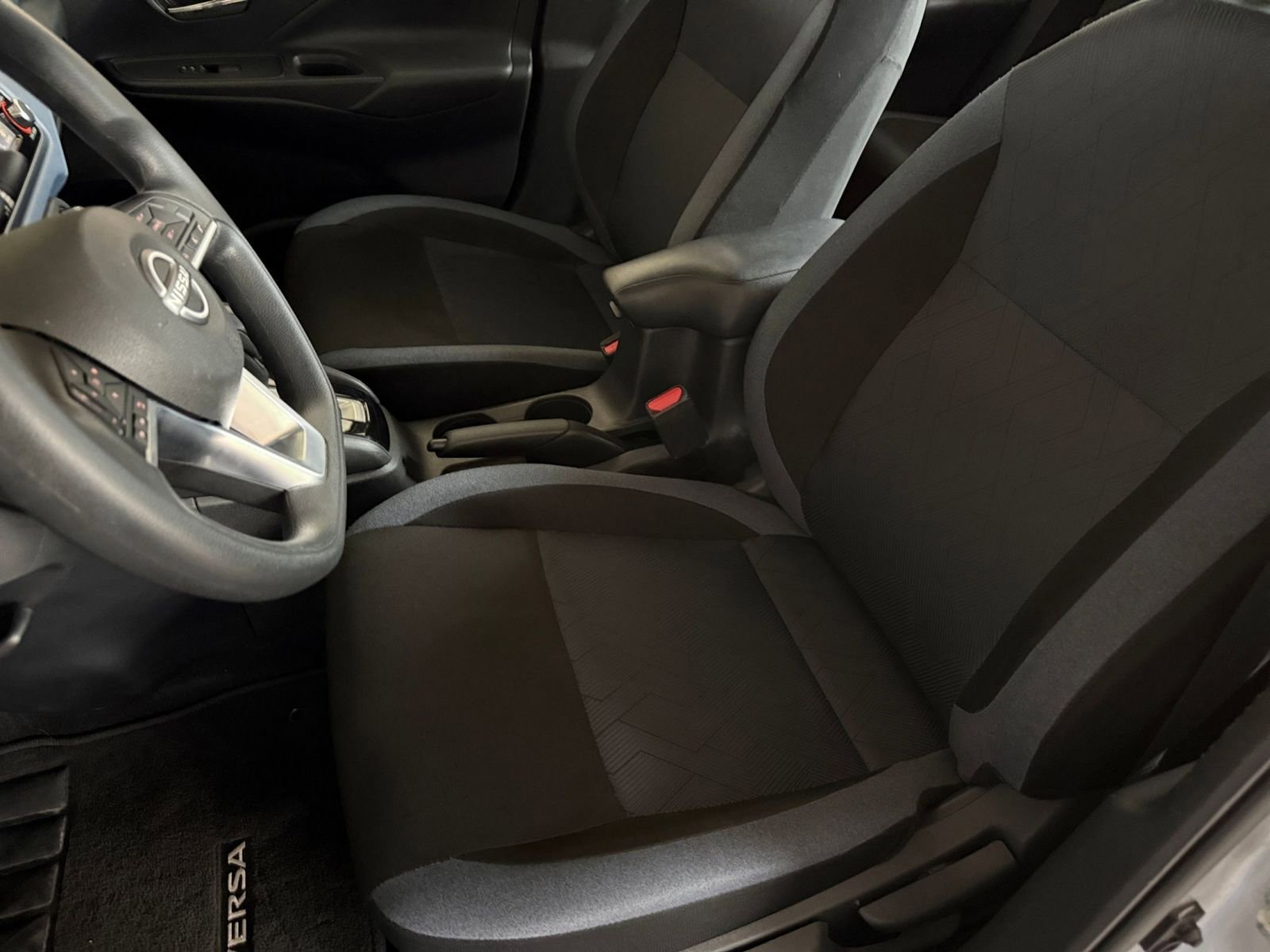 Used 2025 Nissan Versa SV FWD image 36