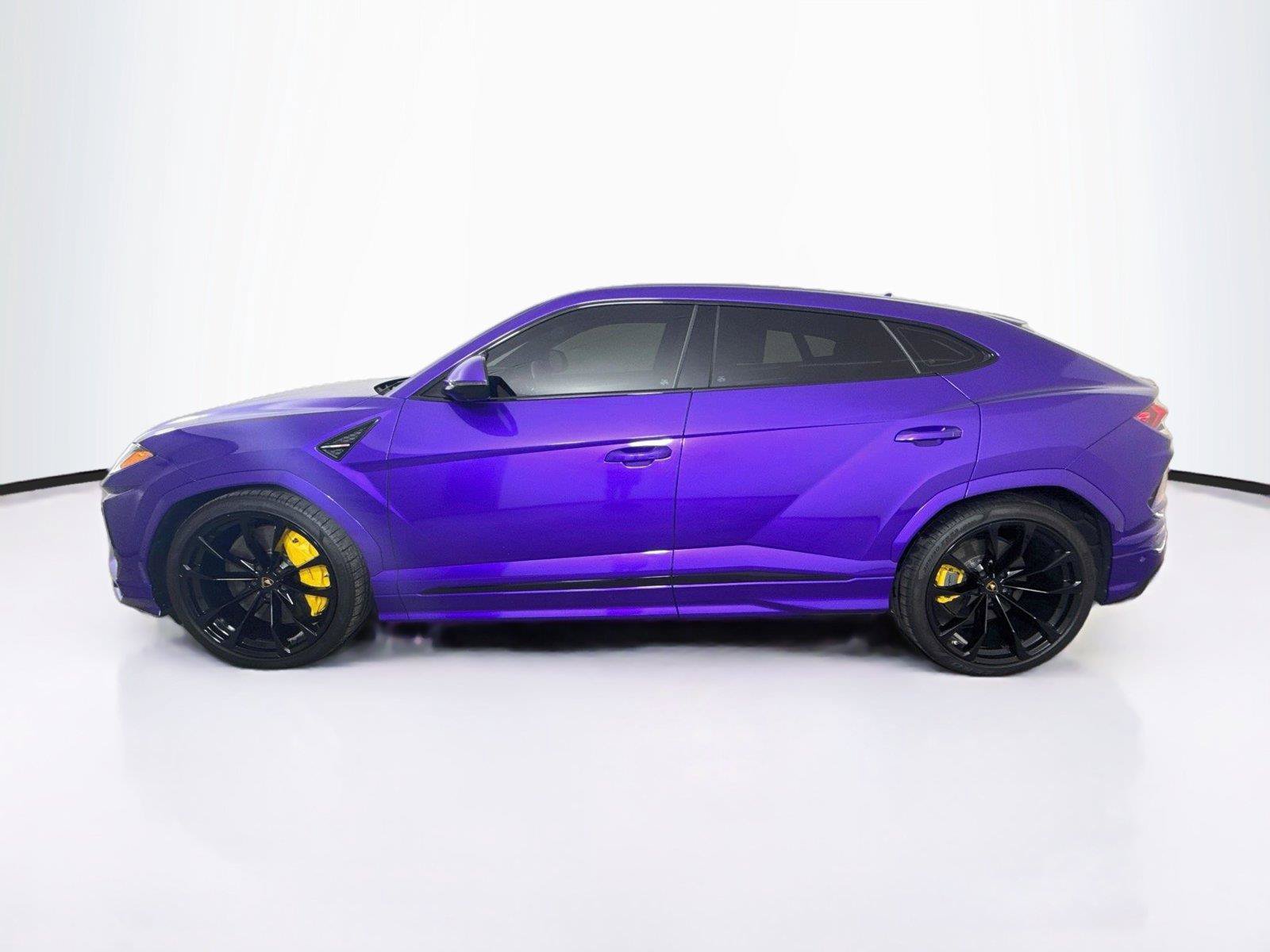 Used 2020 Lamborghini Urus AWD/4WD image 2