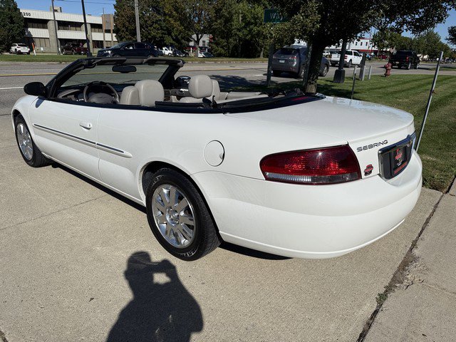 Used 2006 Chrysler Sebring Limited image 7