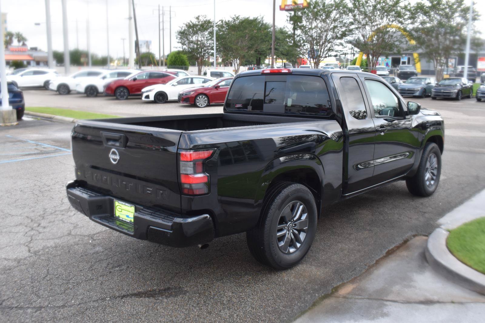Certified 2025 Nissan Frontier SV RWD image 13