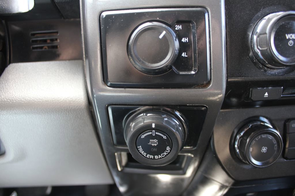 Used 2017 Ford F150 XLT w/ Trailer Tow Package image 21