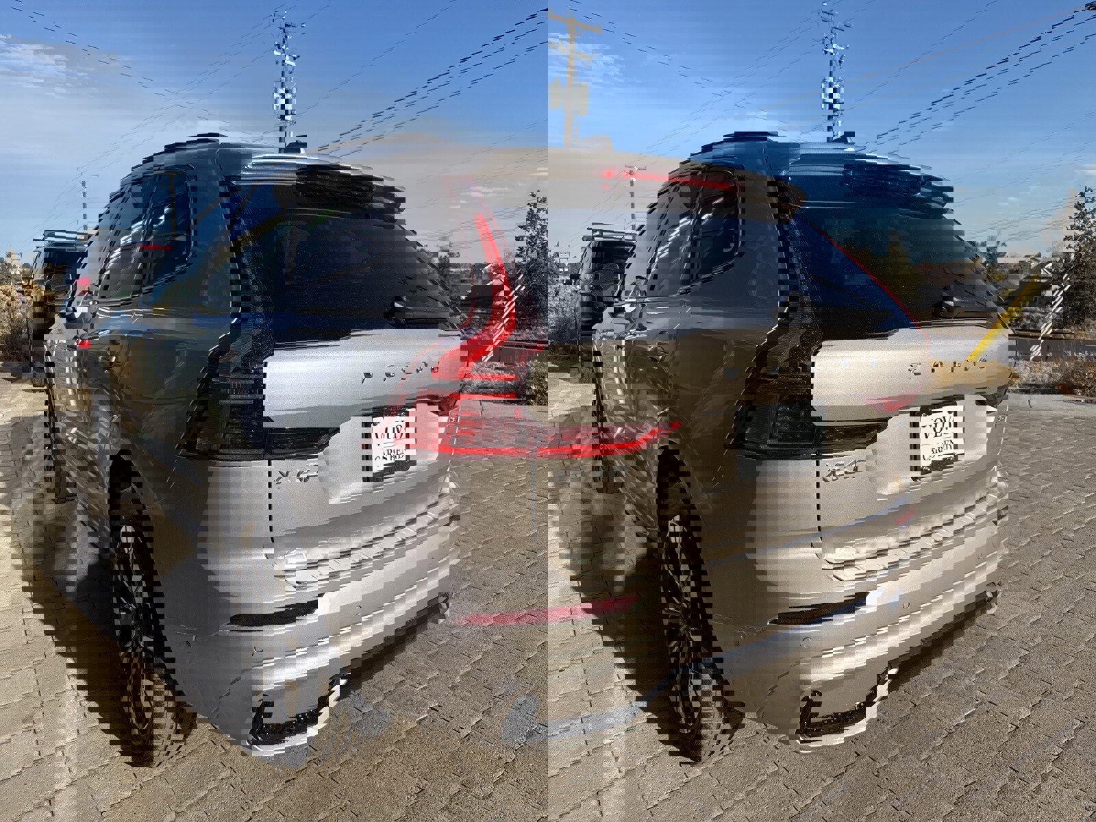 New 2026 Volvo XC60 B5 Plus w/ Protection Package Premier image 4