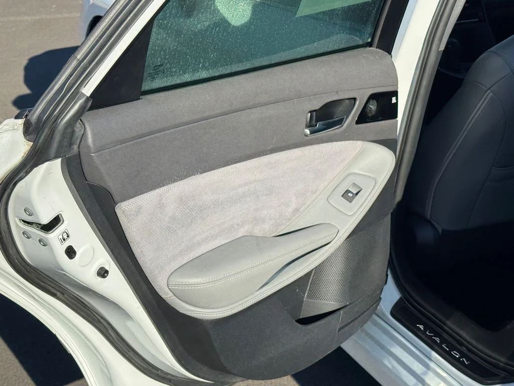 Used 2019 Toyota Avalon Touring w/ Advanced Safety Package FWD image 13