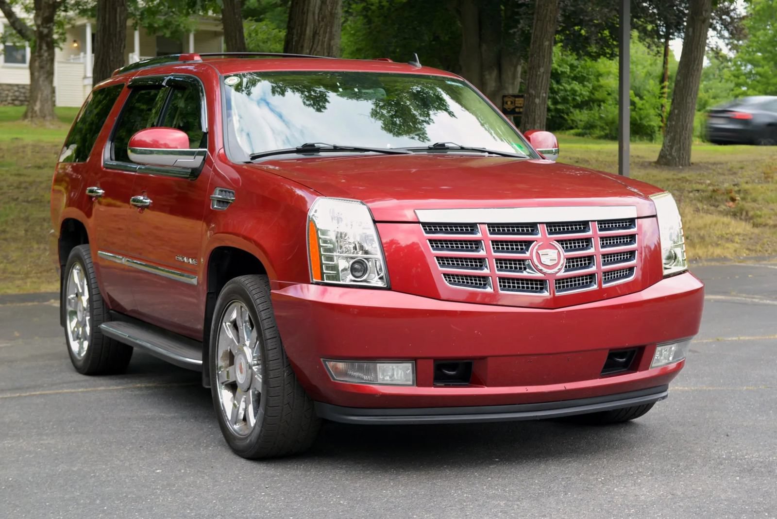 Used 2010 Cadillac Escalade Luxury AWD/4WD image 29