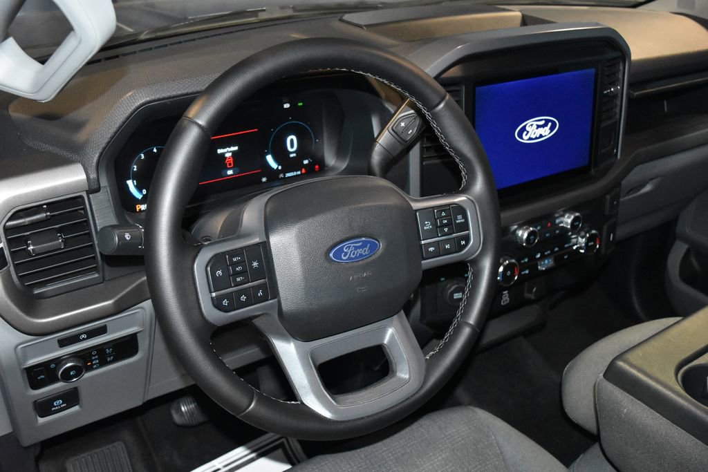 Used 2025 Ford F150 XLT w/ Equipment Group 301A Standard image 2
