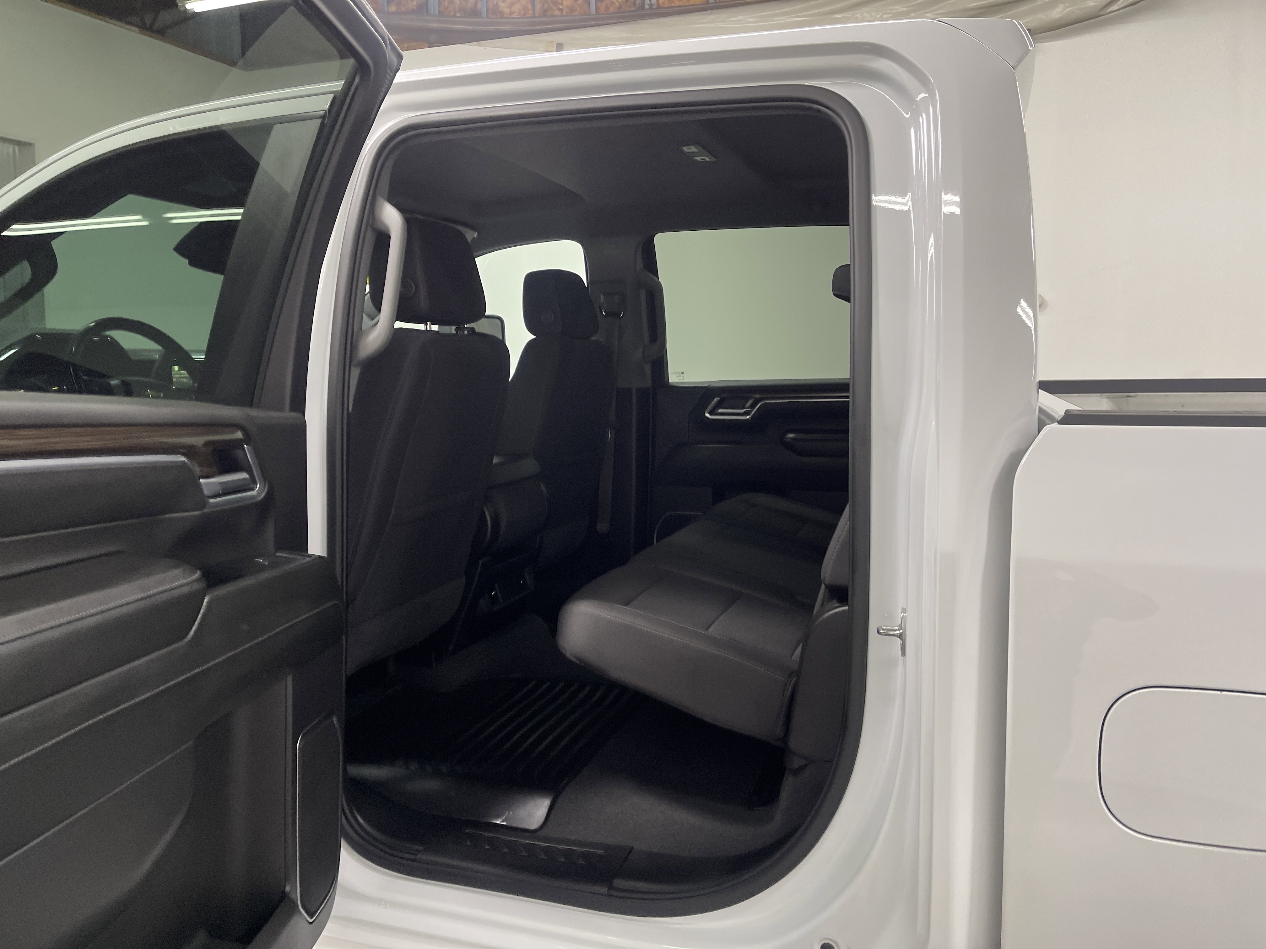 Used 2024 Chevrolet Silverado 2500 LT image 13