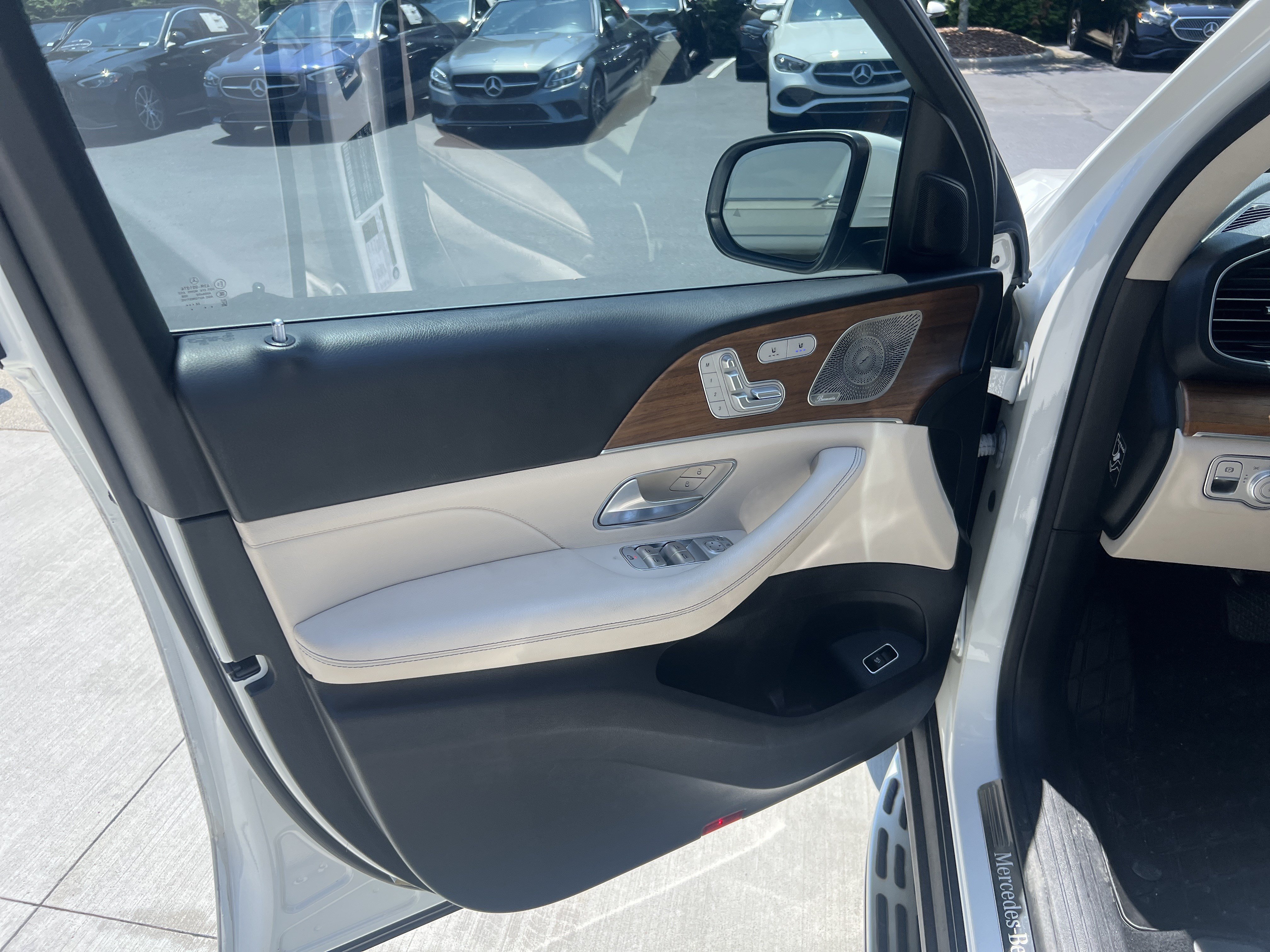 Certified 2023 Mercedes-Benz GLE 350 4MATIC w/ Premium Package image 14
