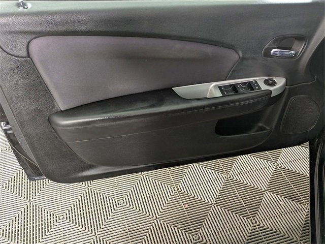 Used 2014 Chrysler 200 Touring image 14