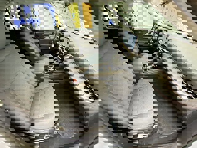 Used 2025 Ford Explorer Active image 27