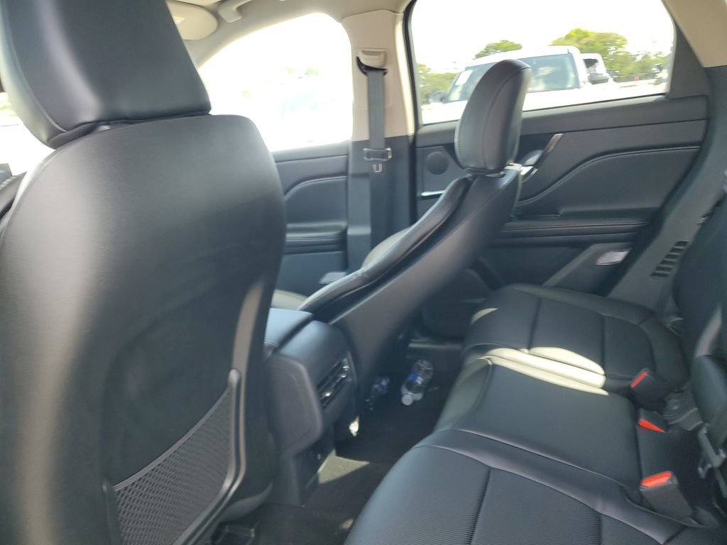 New 2025 Lincoln Corsair Grand Touring image 10