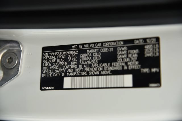 Used 2021 Volvo XC40 T5 Momentum w/ Premium Package AWD/4WD image 34