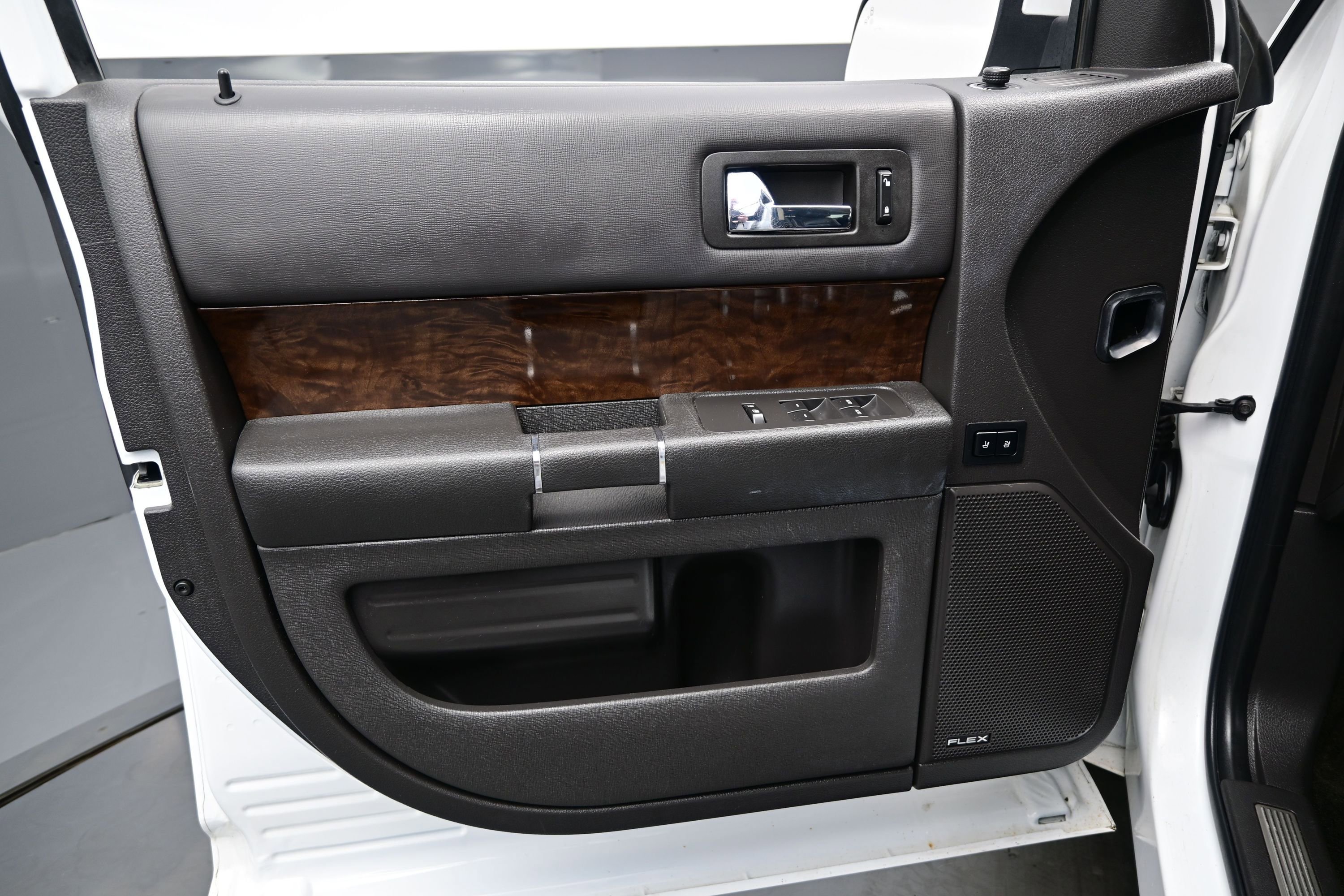 Used 2017 Ford Flex Limited FWD image 12