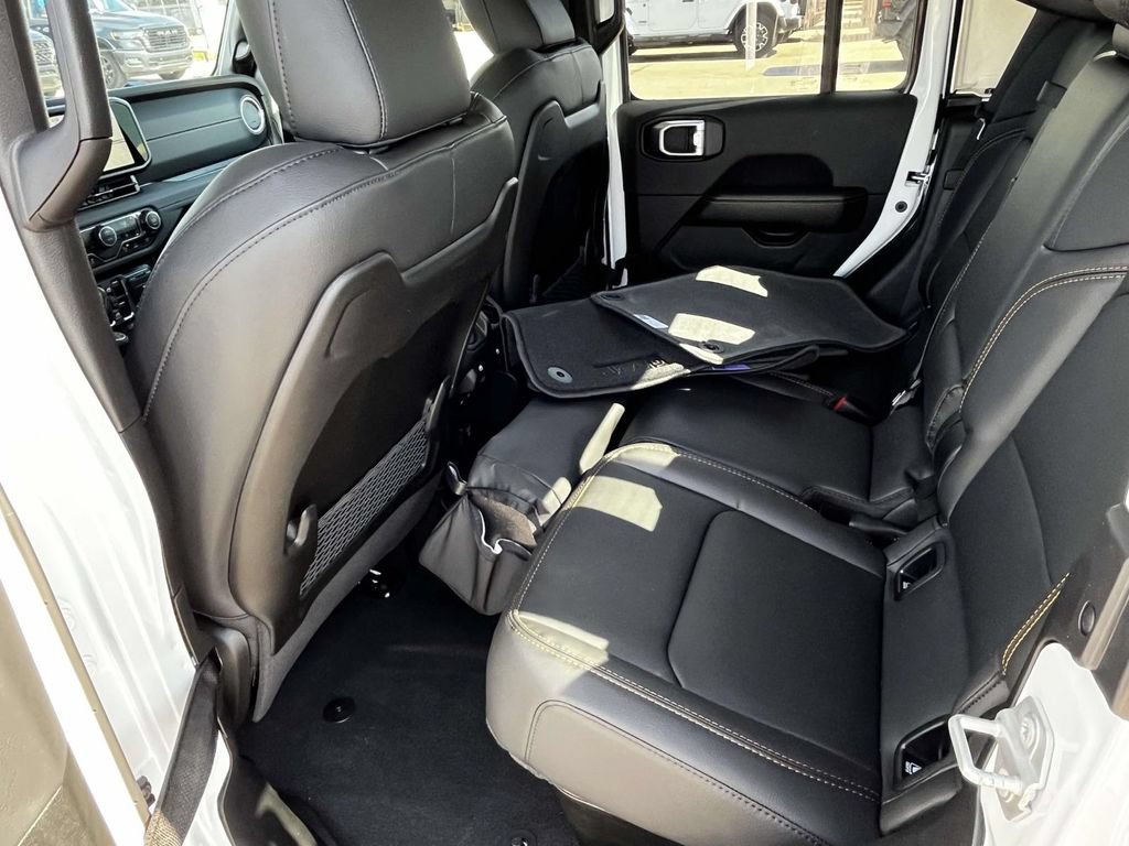 New 2026 Jeep Gladiator Sport AWD/4WD image 9
