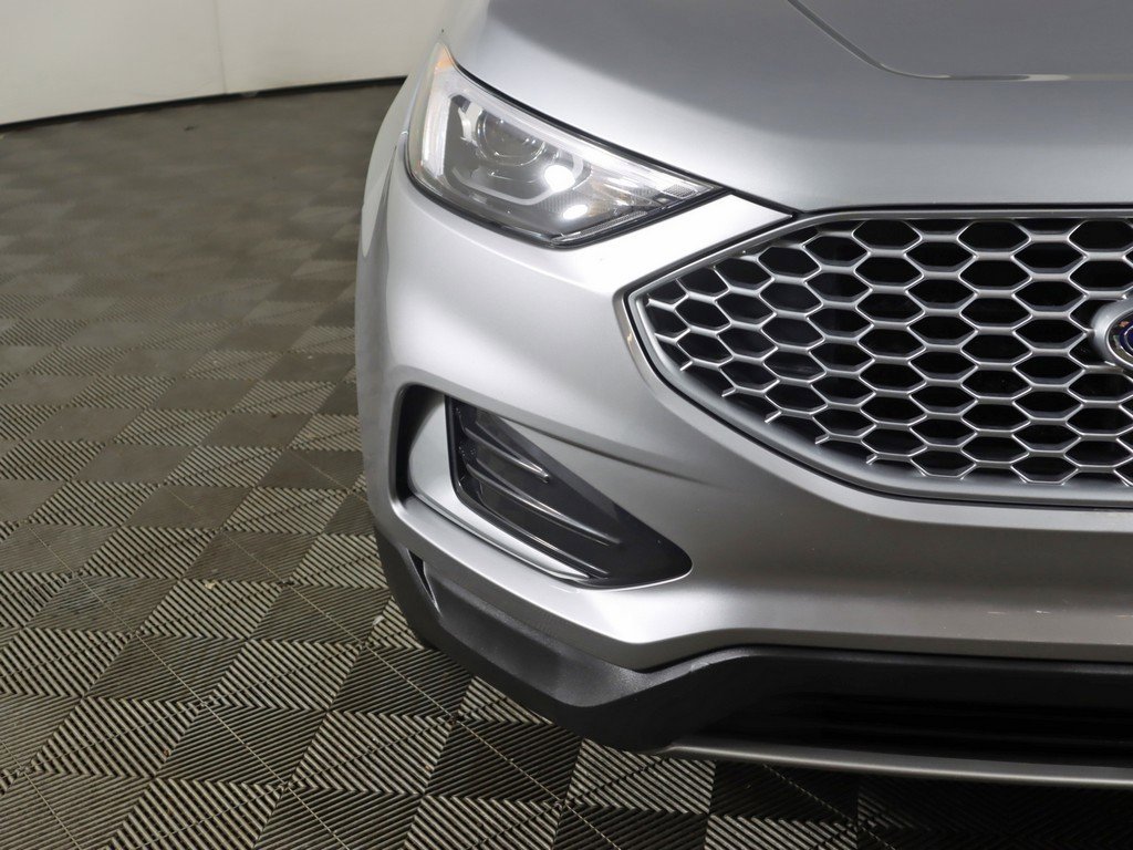 Used 2024 Ford Edge SEL image 11
