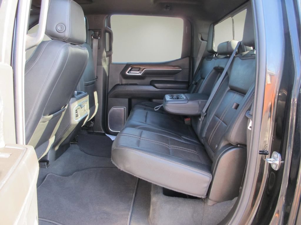 Used 2022 Chevrolet Silverado 1500 High Country w/ High Country Premium Package AWD/4WD image 23