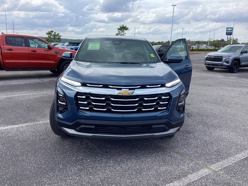 Used 2026 Chevrolet Equinox LT FWD image 8
