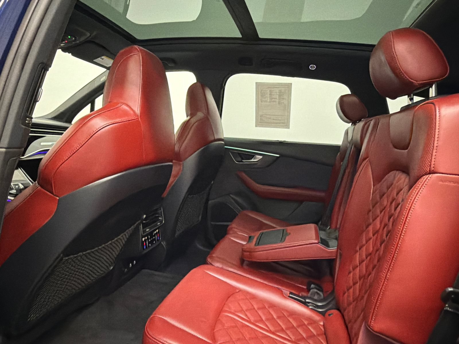 Used 2024 Audi SQ7 Premium Plus w/ Carbon Package AWD/4WD image 20