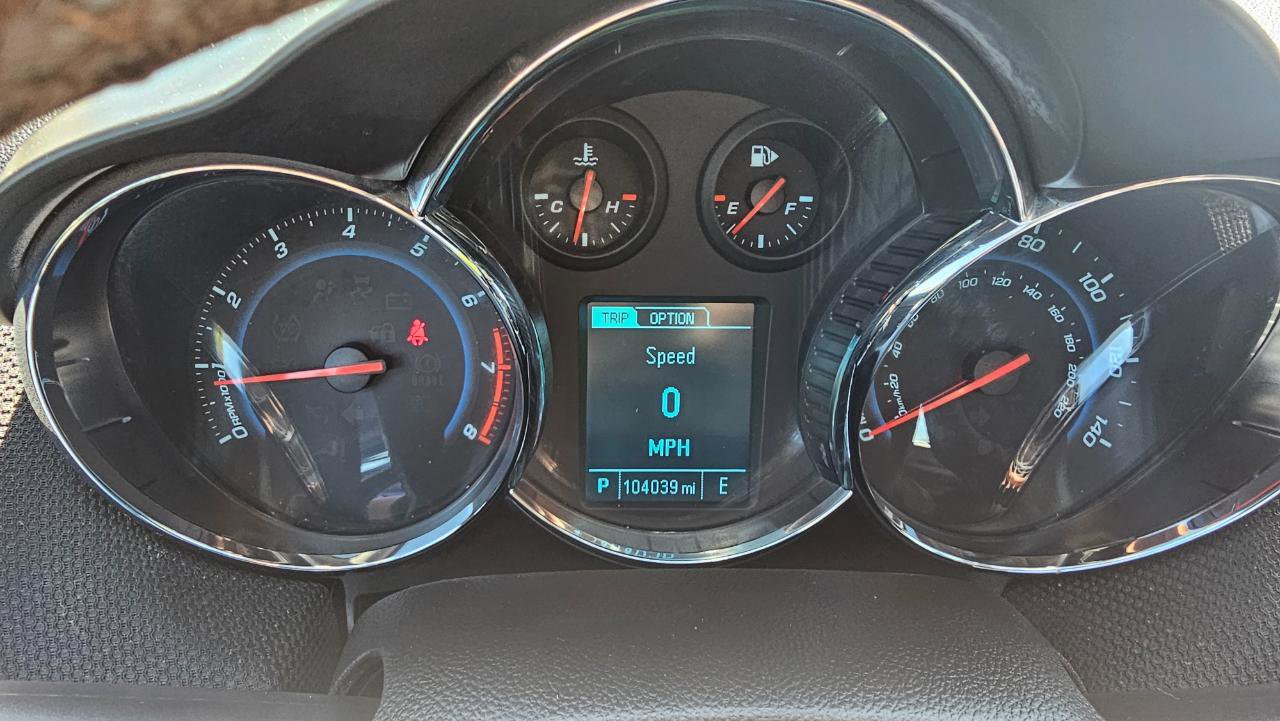 Used 2014 Chevrolet Cruze LTZ w/ RS Package FWD image 34