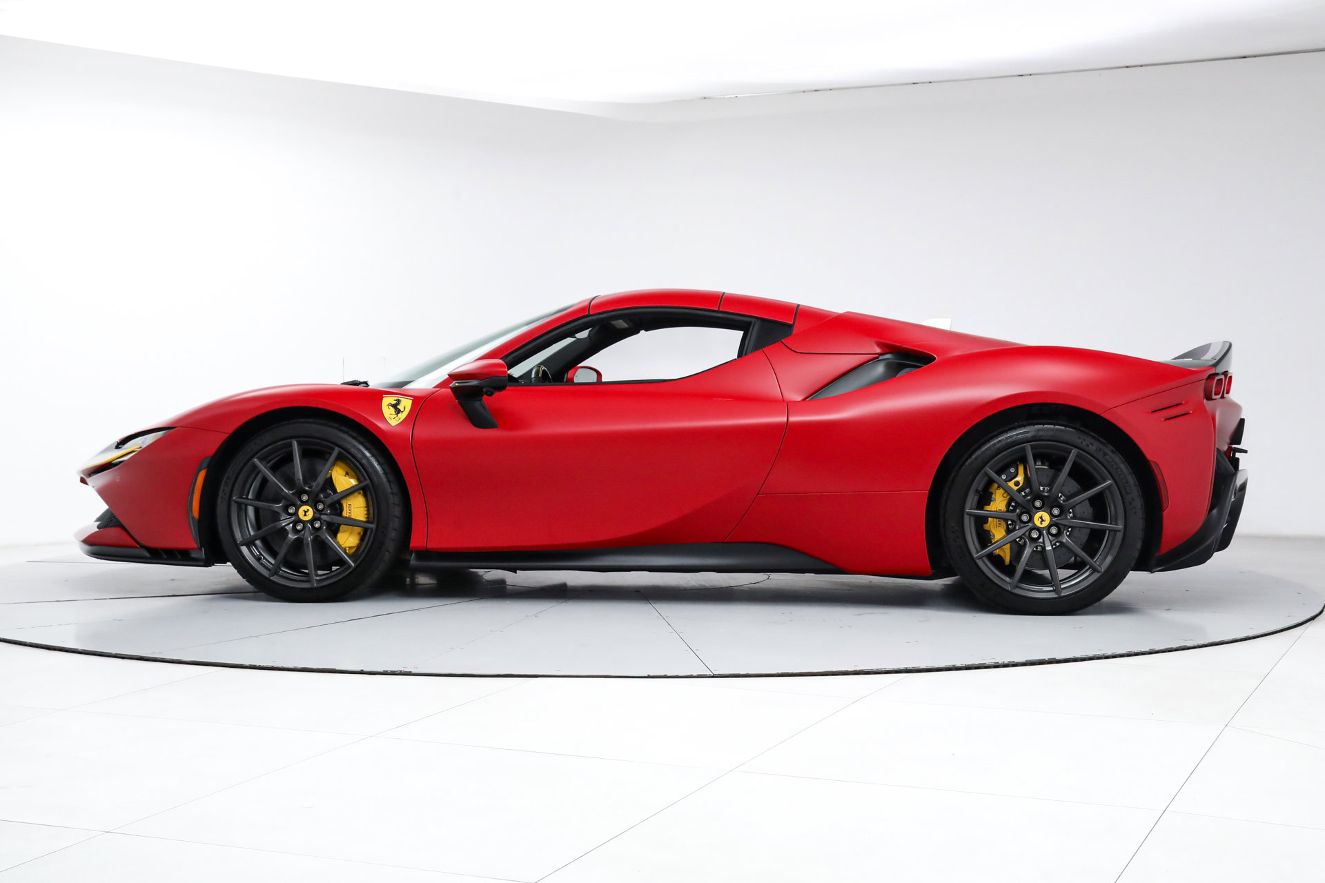 Certified 2024 Ferrari SF90 Spider AWD/4WD image 7
