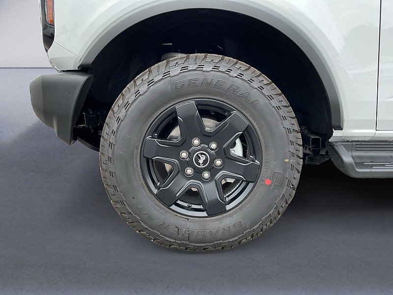New 2025 Ford Bronco Outer Banks image 9