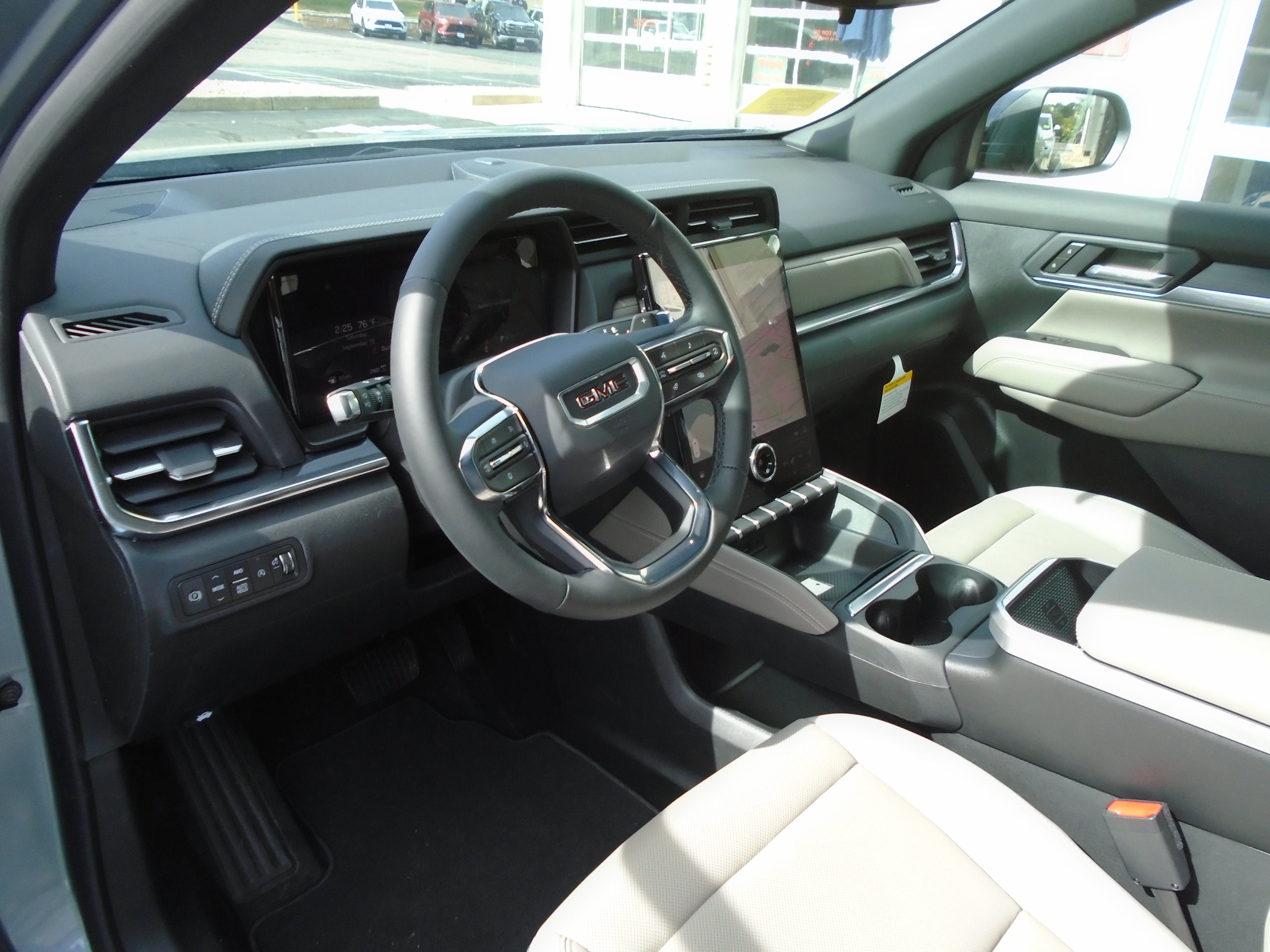 New 2027 GMC Terrain Elevation w/ Elevation Premium Package AWD/4WD image 9