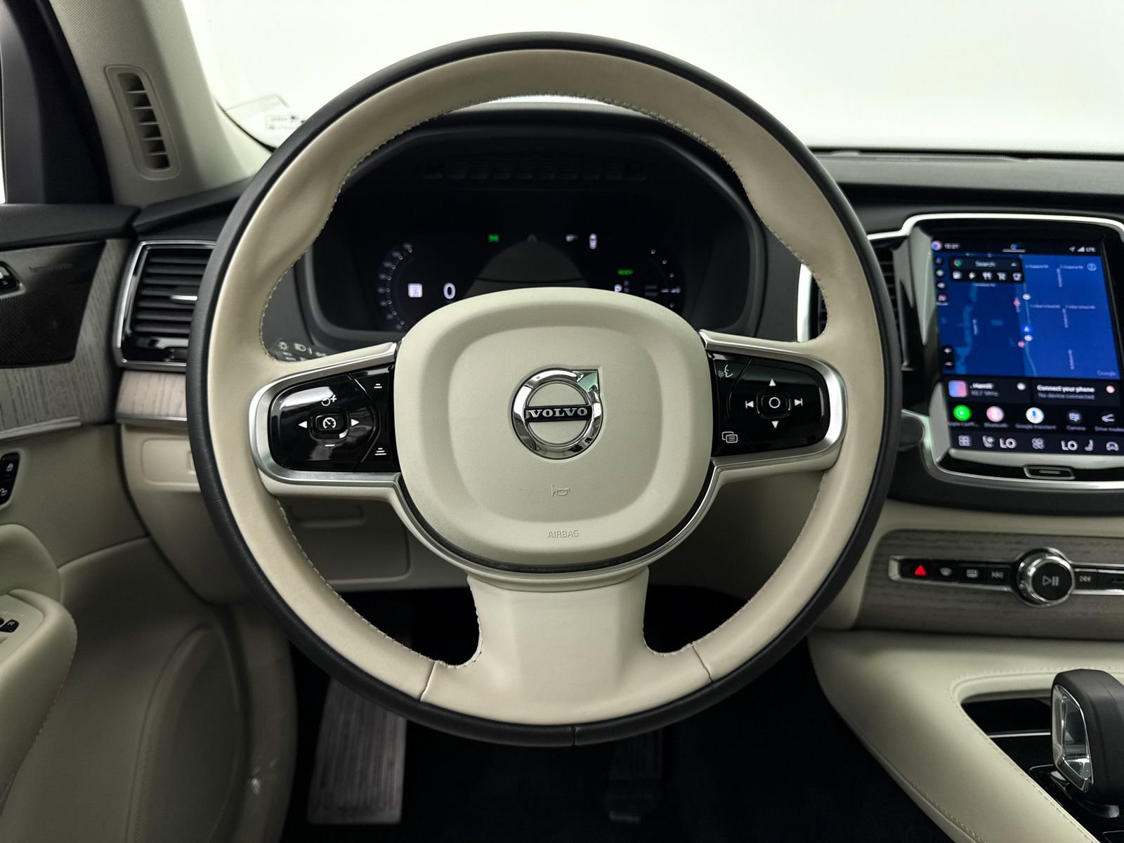 Used 2024 Volvo XC90 T8 Plus w/ Protection Package Premier image 36