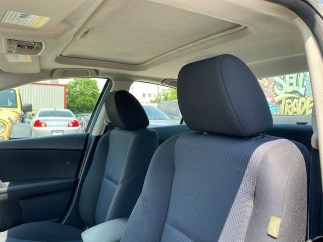 Used 2011 MAZDA MAZDA3 i Touring FWD image 11