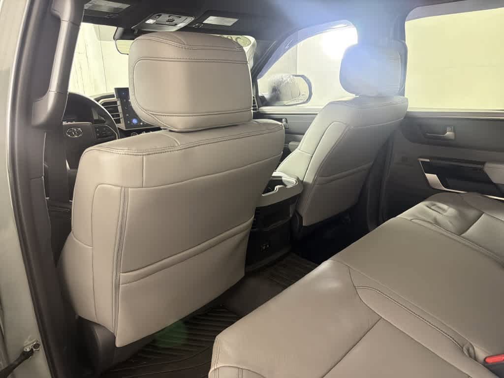 Used 2026 Toyota Tundra Limited AWD/4WD image 31