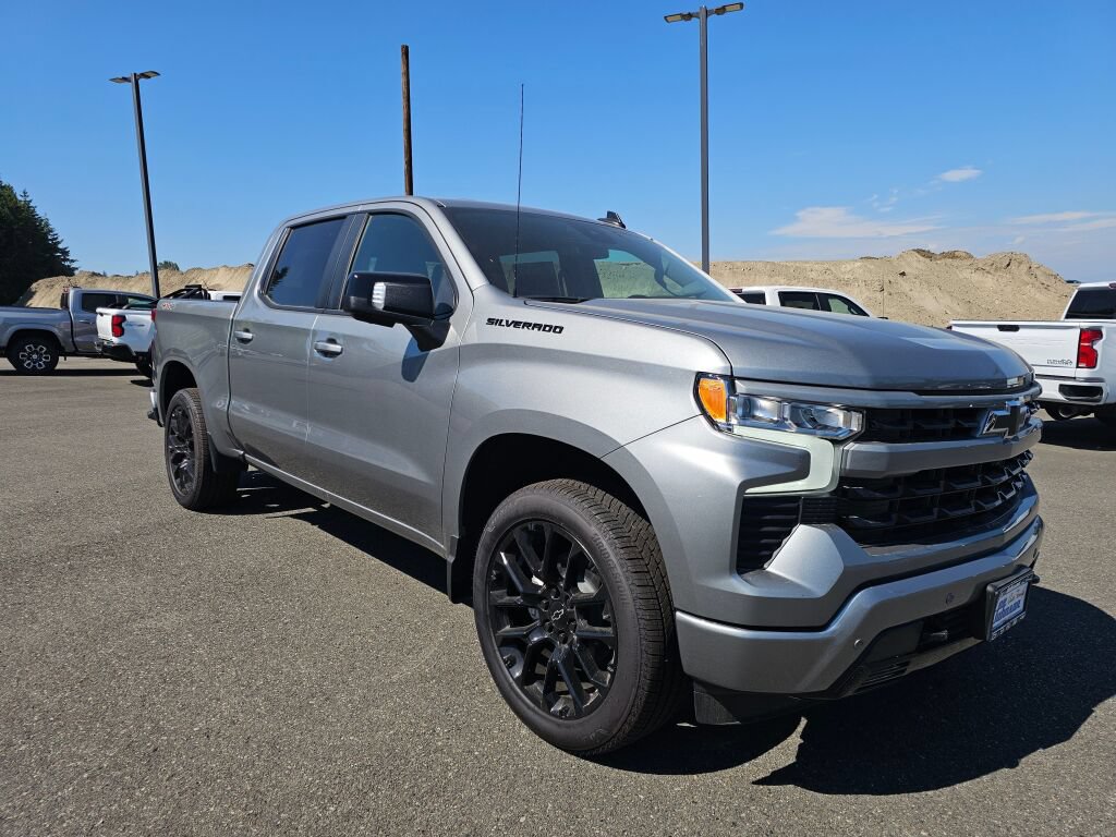 New 2026 Chevrolet Silverado 1500 RST w/ Safety Package AWD/4WD image 3