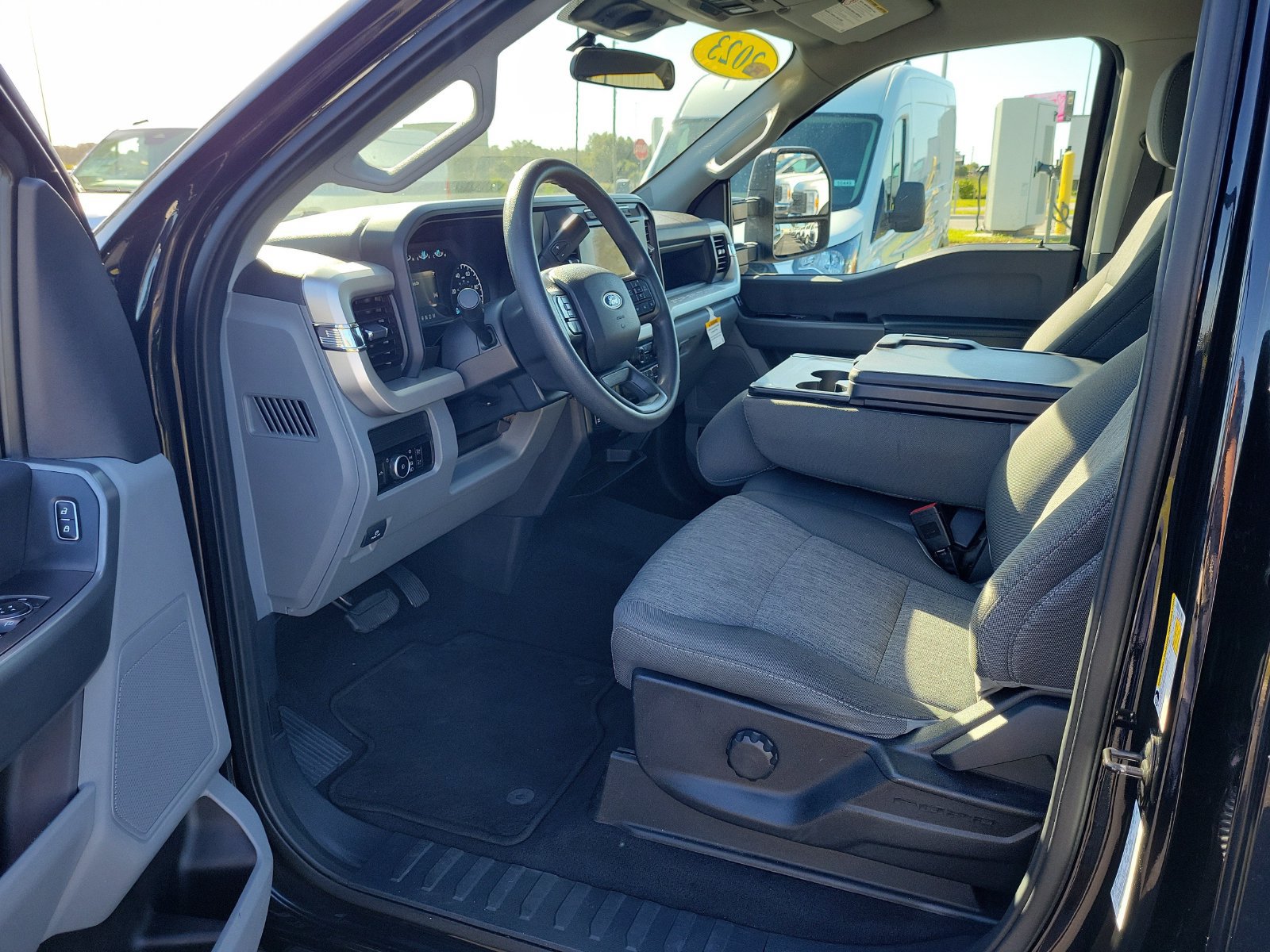 Used 2023 Ford F250 XL w/ STX Appearance Package AWD/4WD image 15