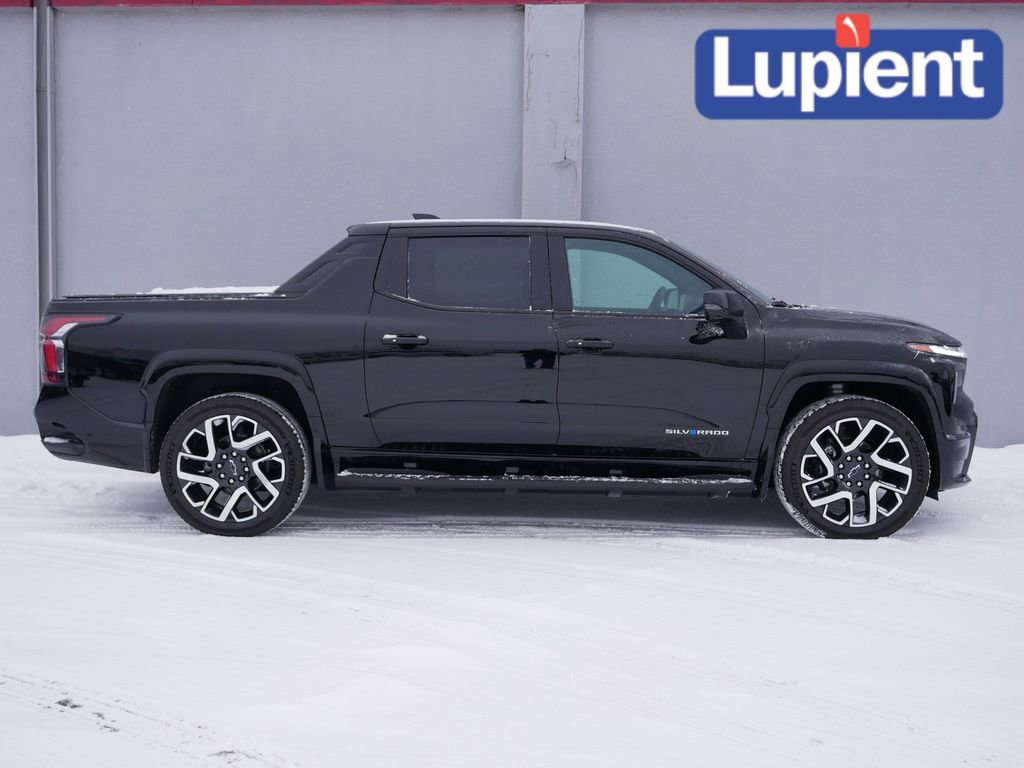 Used 2024 Chevrolet Silverado EV RST image 2