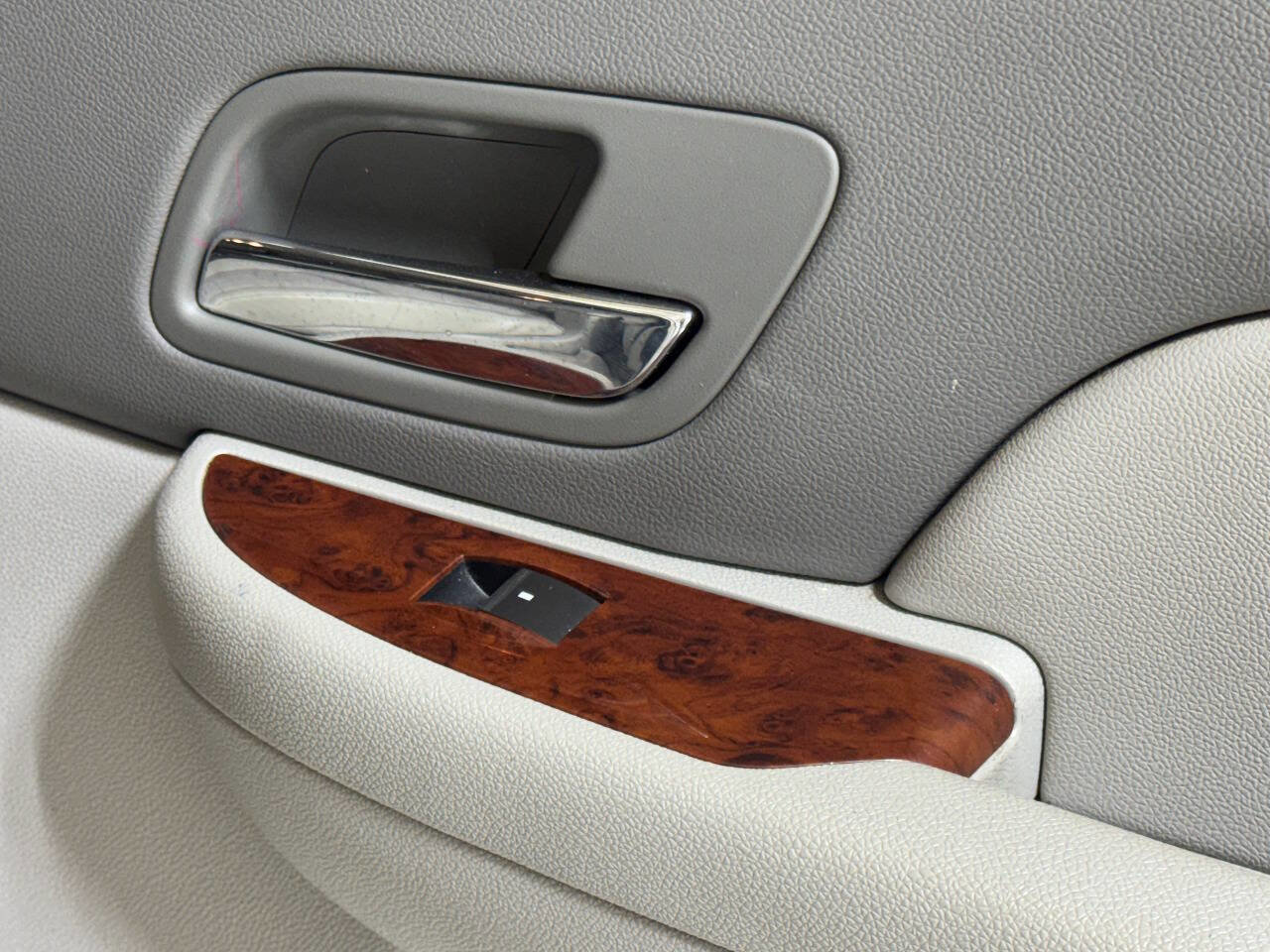 Used 2010 GMC Yukon SLT image 43