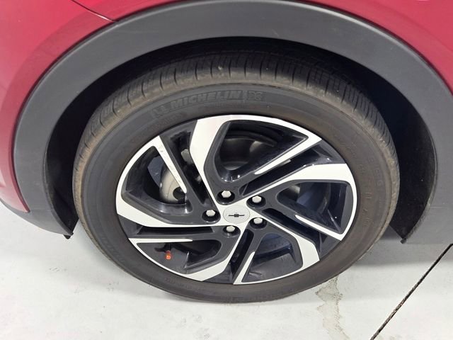 Used 2023 Chevrolet Bolt LT w/ Infotainment Package image 16