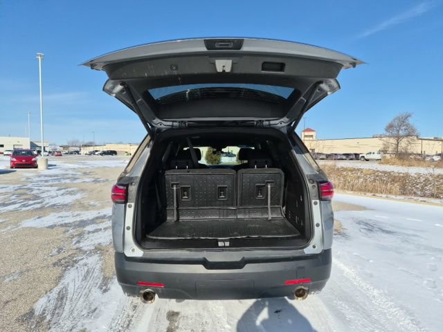 Used 2023 Chevrolet Traverse LT image 7