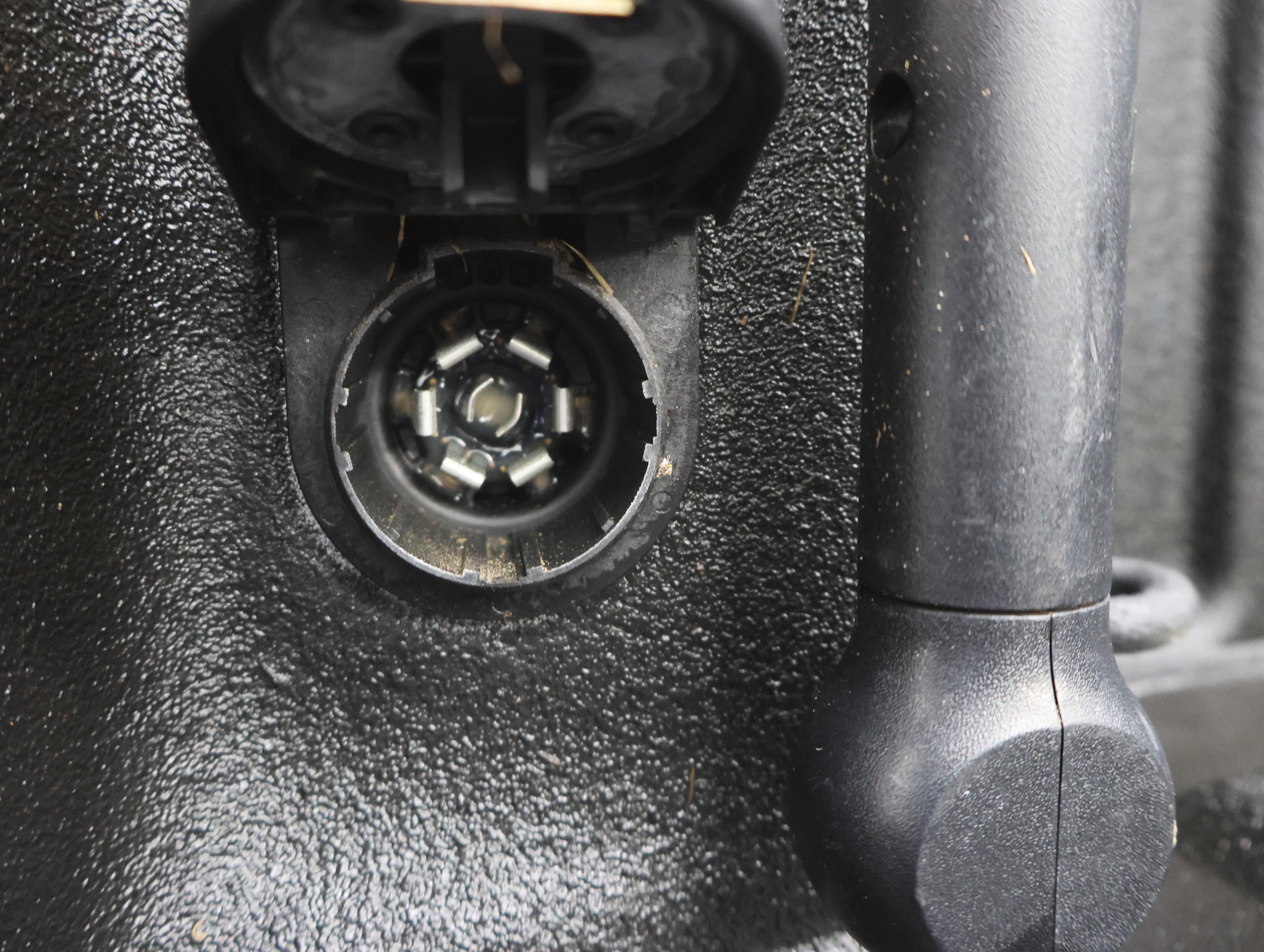 Used 2023 GMC Sierra 2500 SLE w/ SLE Convenience Package image 31