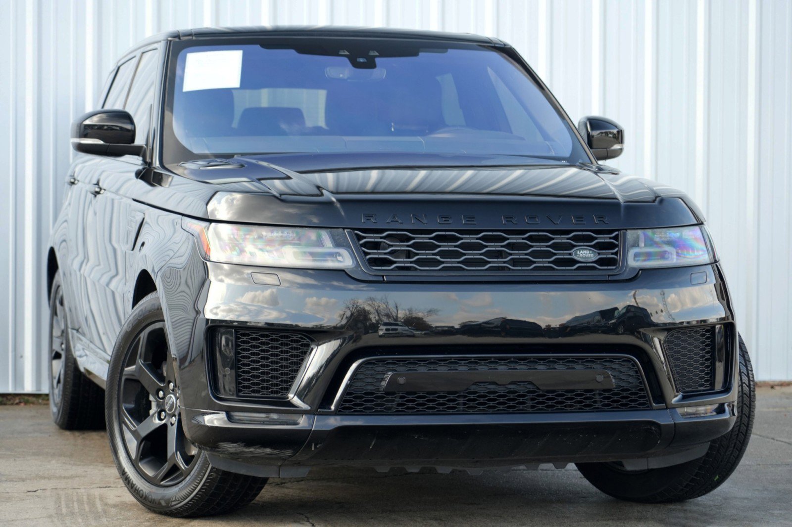 Used 2018 Land Rover Range Rover Sport HSE image 2
