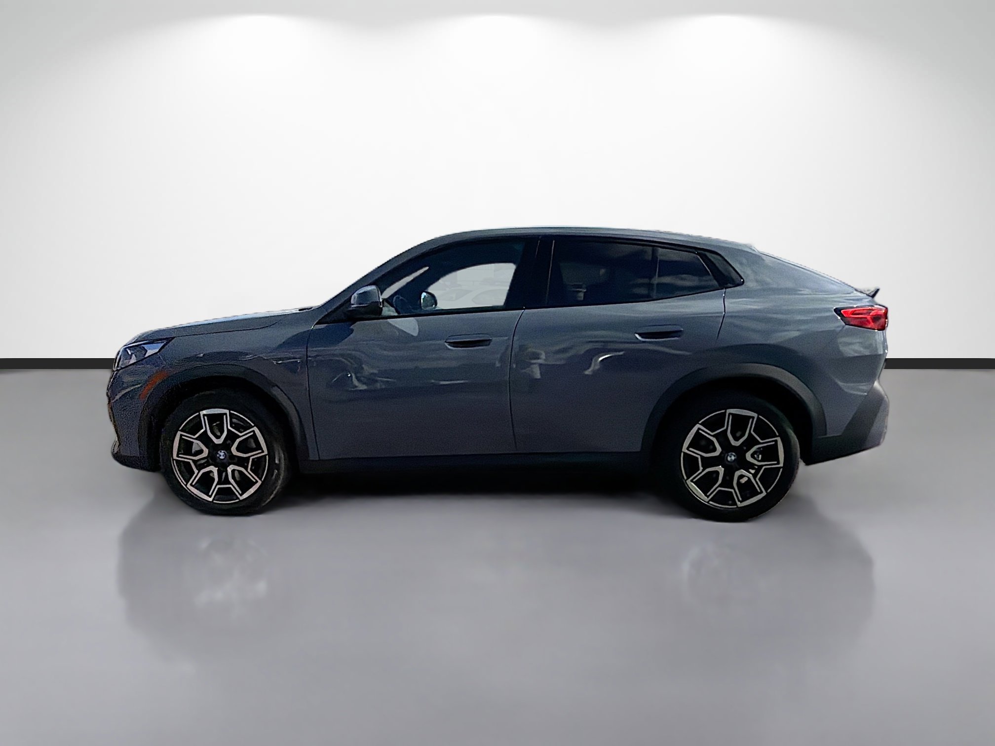 Used 2026 BMW X2 xDrive28i image 6