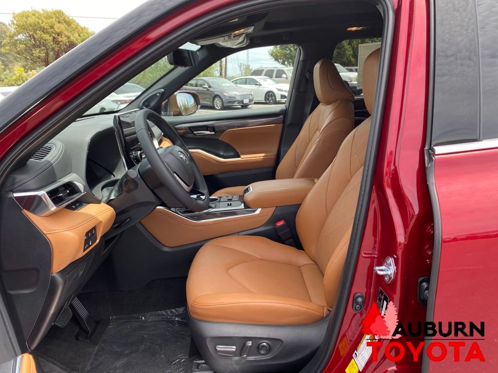 New 2026 Toyota Highlander Platinum AWD/4WD image 33