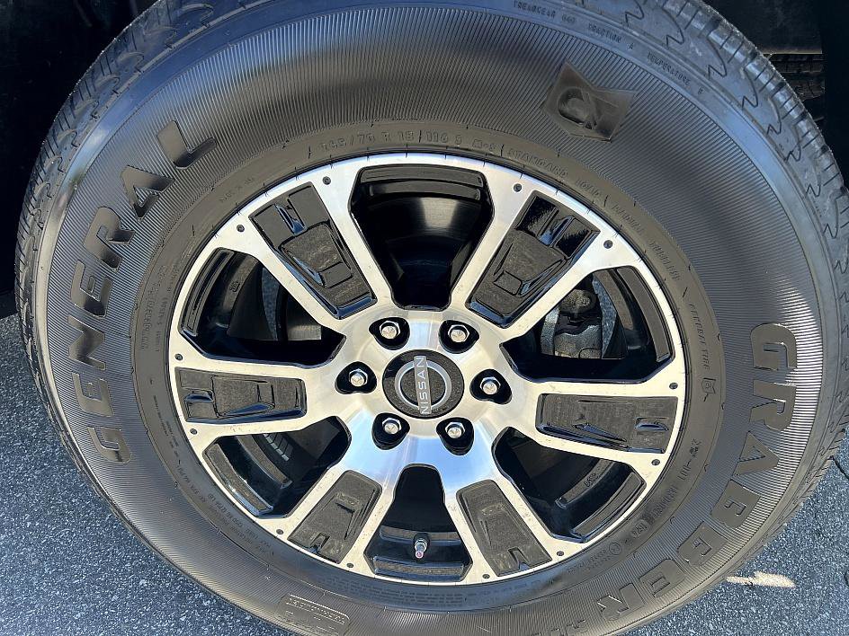 Used 2024 Nissan Titan SV w/ Accessory Utility Package image 10
