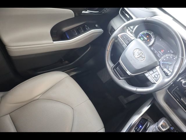 Used 2022 Toyota Highlander Platinum AWD/4WD image 18