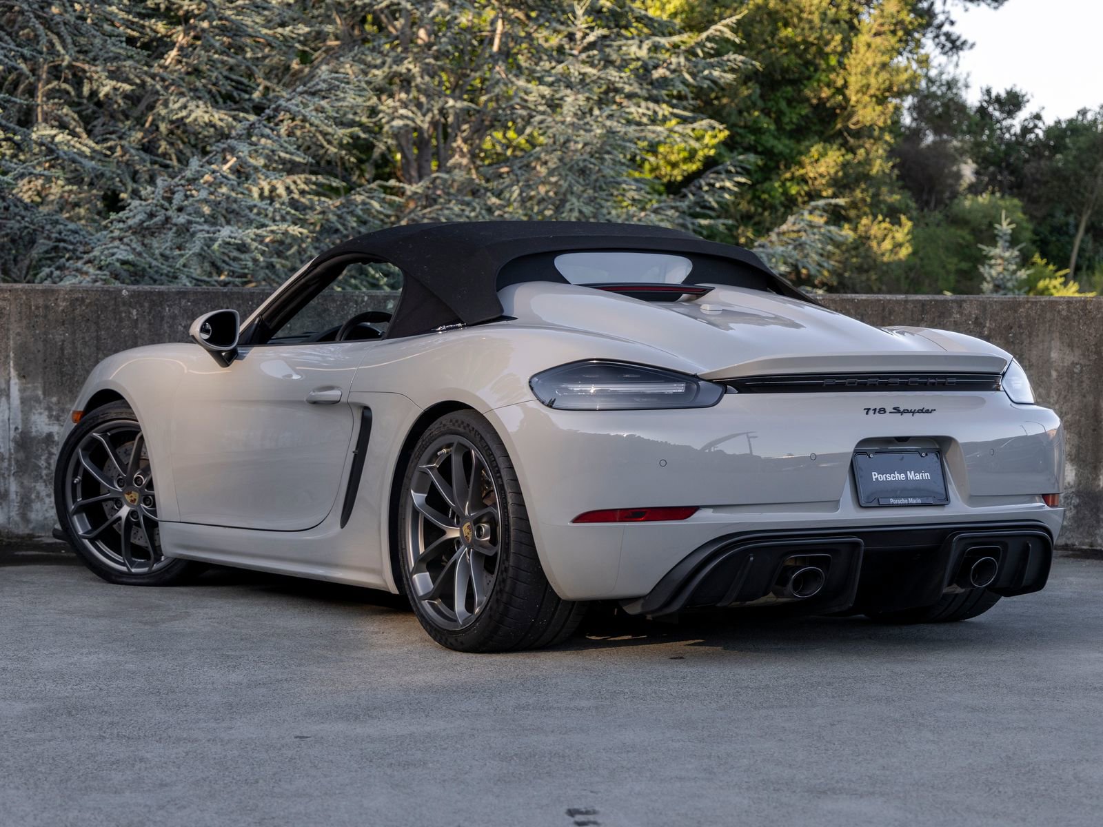 Used 2021 Porsche 718 Boxster Spyder RWD image 3