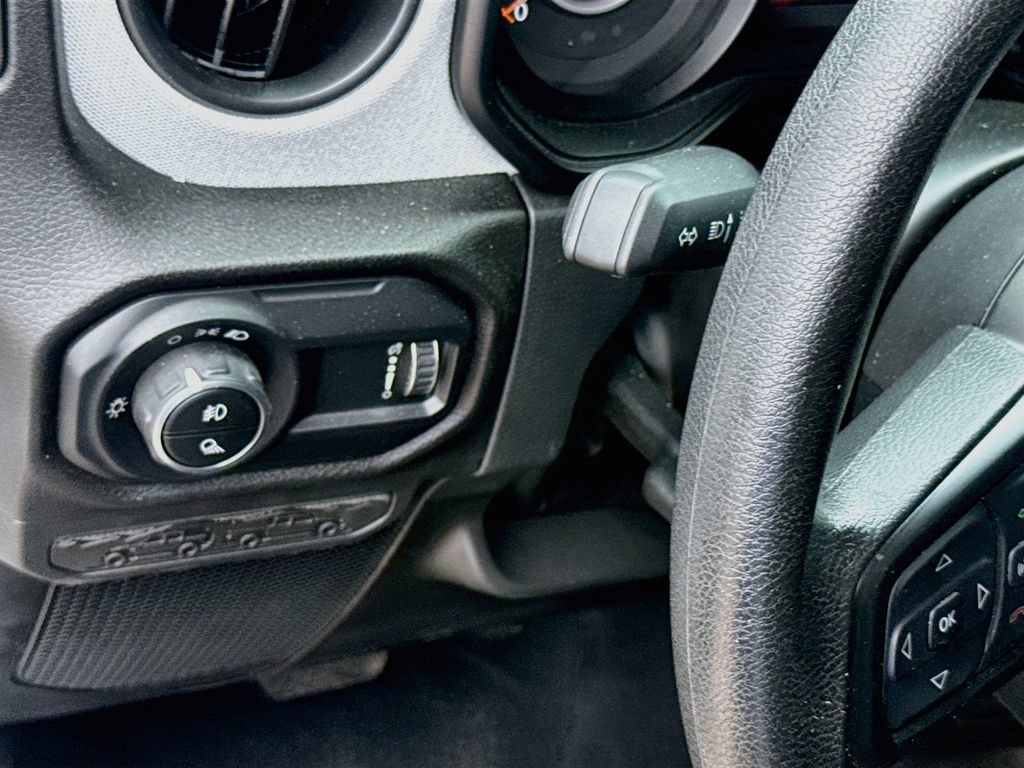 Used 2025 Jeep Gladiator Overland AWD/4WD image 11
